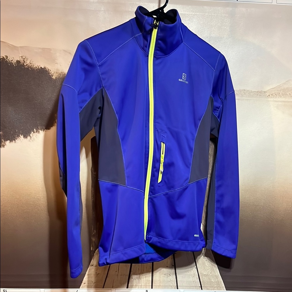 Salomon Vibrant Blue Ski Jacket with Neon Yellow Zipper